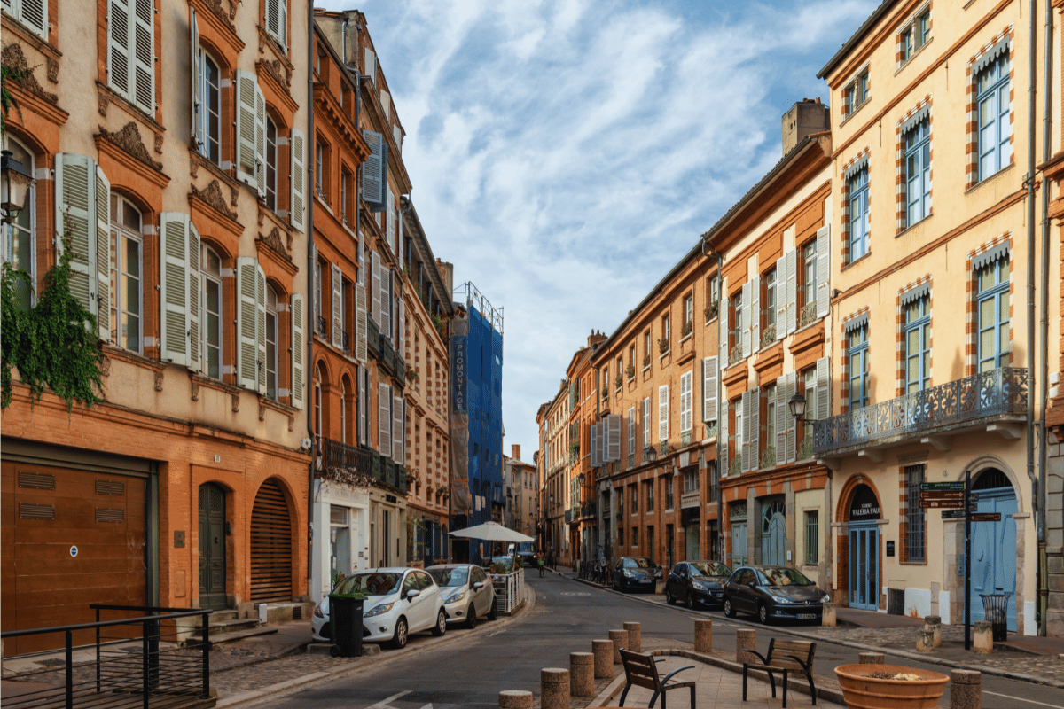 You are currently viewing Déménager ou faire des travaux à Toulouse : comment éviter le cauchemar du stationnement ?
